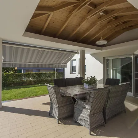 Villa Gorgeous Seaside In With Swimming Pool