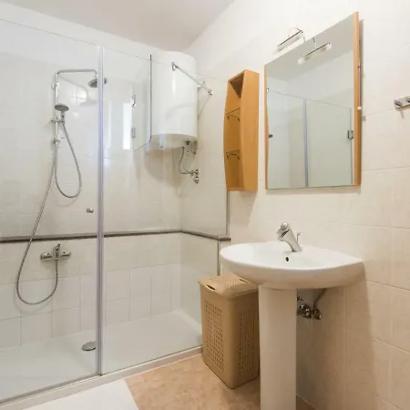Gorgeous Seaside In With Swimming Pool Villa Zadar