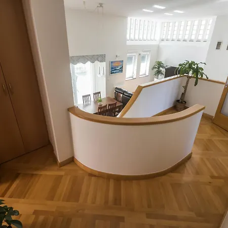 Seaside In With Swimming Pool