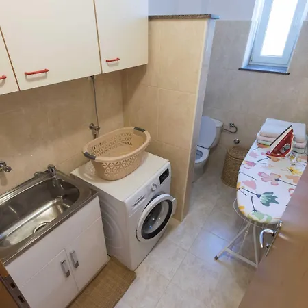 Seaside In With Swimming Pool * 扎达尔