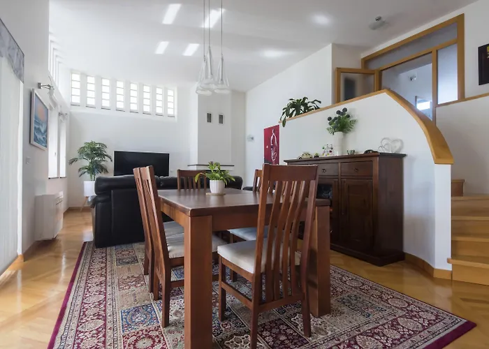 וילה Seaside In With Swimming Pool זאדאר