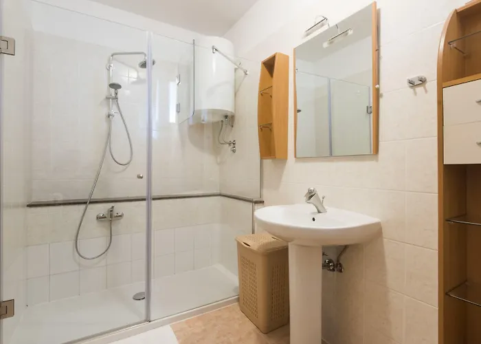 וילה Seaside In With Swimming Pool *